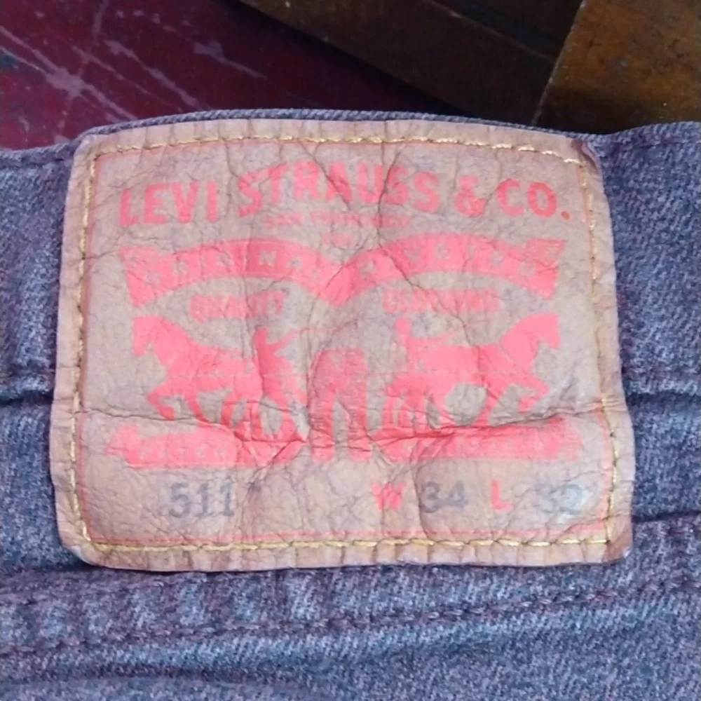 Levi’s 511 BROWN slim fit jeans